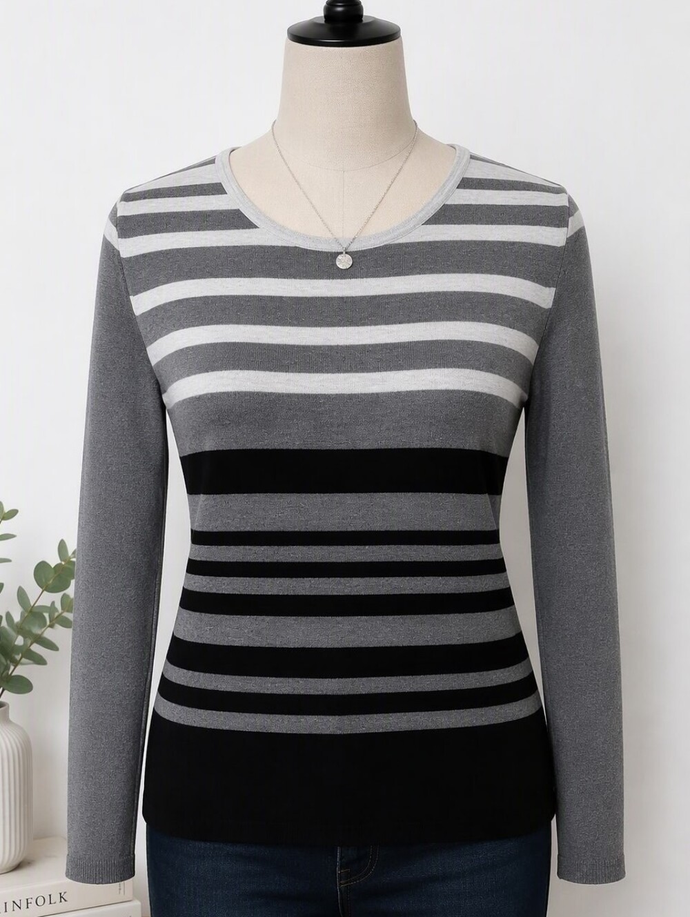 Cyrus Gray & Black Striped Long Sleeve Top – Size S